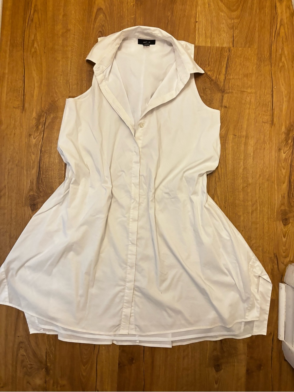 Alfani White Sleeveless Button-Front Tunic